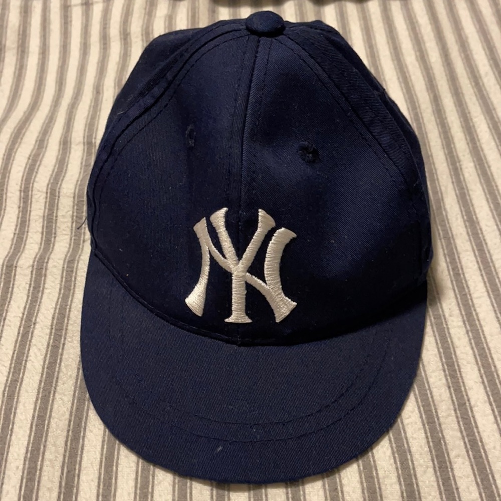 MLB Boys 1 size fits all NEW YORK YANKEE baseball hat